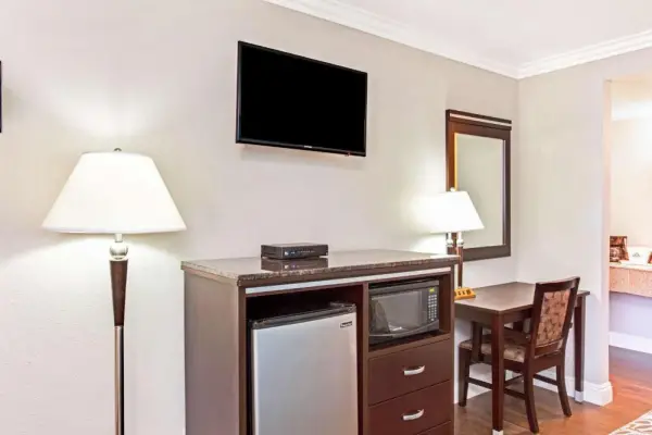 Cabana Inn & Suites Main image