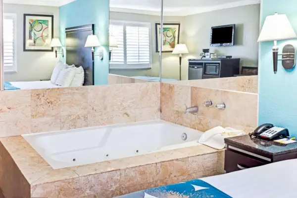 Cabana Inn & Suites 4